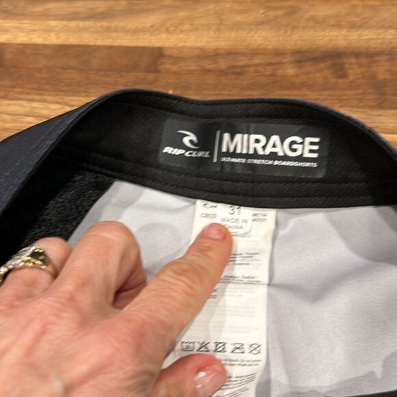 Mirage Star and Tye Dye 4 Way Stretch Boardshort Size 31 never worn - Picture 8 of 11